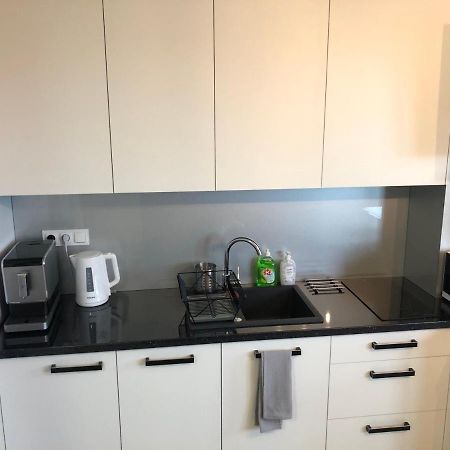 Klimatyzowany Apartament Wenecja Z Garazem Podziemnym キェルツェ エクステリア 写真