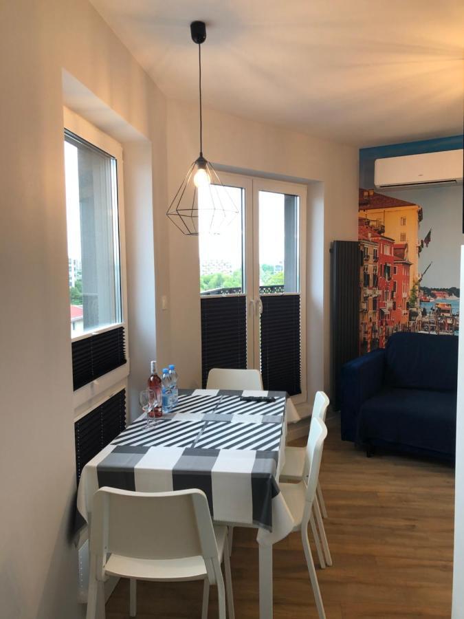 Klimatyzowany Apartament Wenecja Z Garazem Podziemnym キェルツェ エクステリア 写真