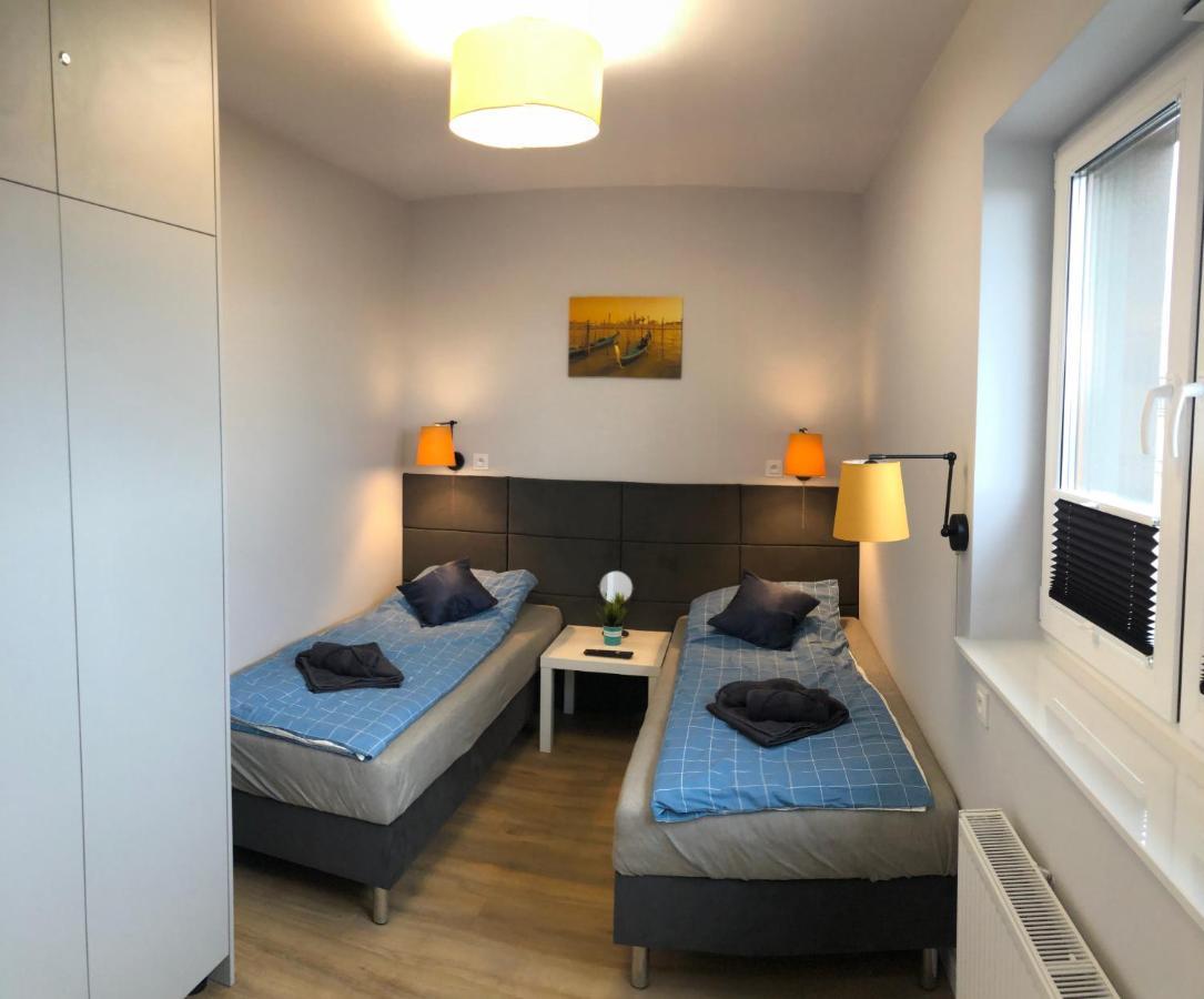 Klimatyzowany Apartament Wenecja Z Garazem Podziemnym キェルツェ エクステリア 写真