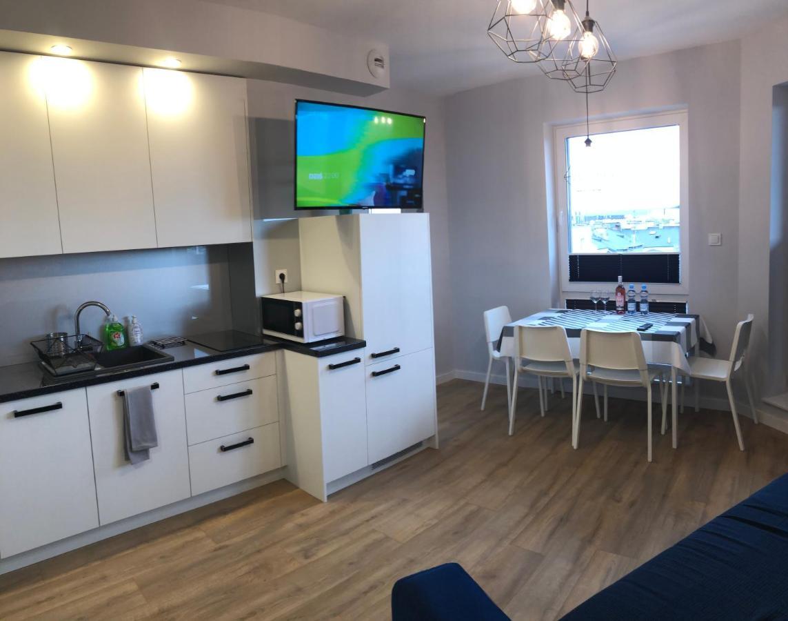Klimatyzowany Apartament Wenecja Z Garazem Podziemnym キェルツェ エクステリア 写真